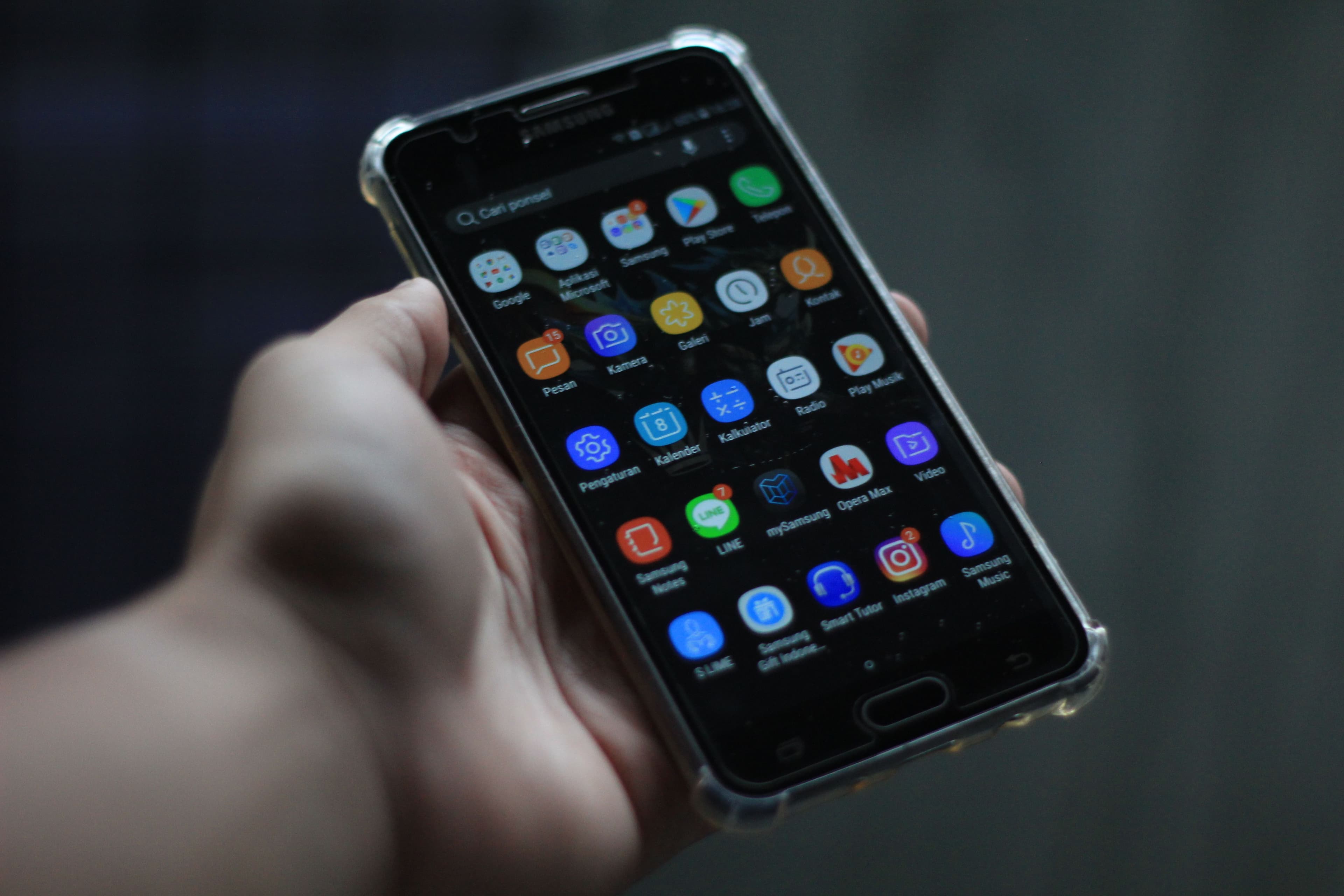 Apps Keep Closing in the Background on Android? How to Fix It app preview
